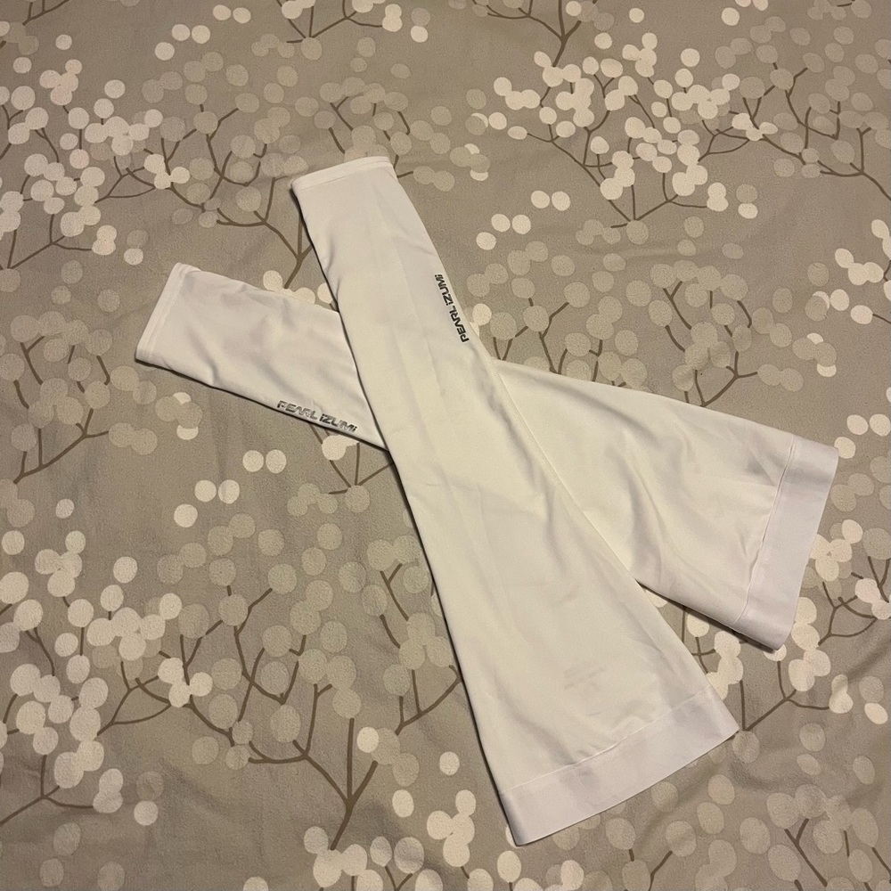Pearl Izumi sun sleeves size S, UPF 50+ 2 pairs